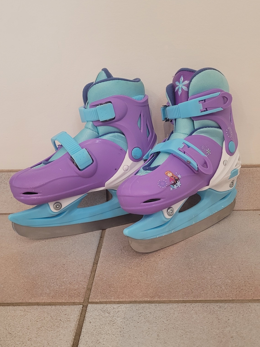 Kids Adjustable Purple & Light Blue Ice Skates